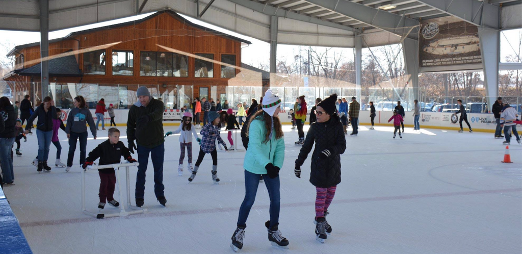 Read more about the article East Aurora Classic Rink