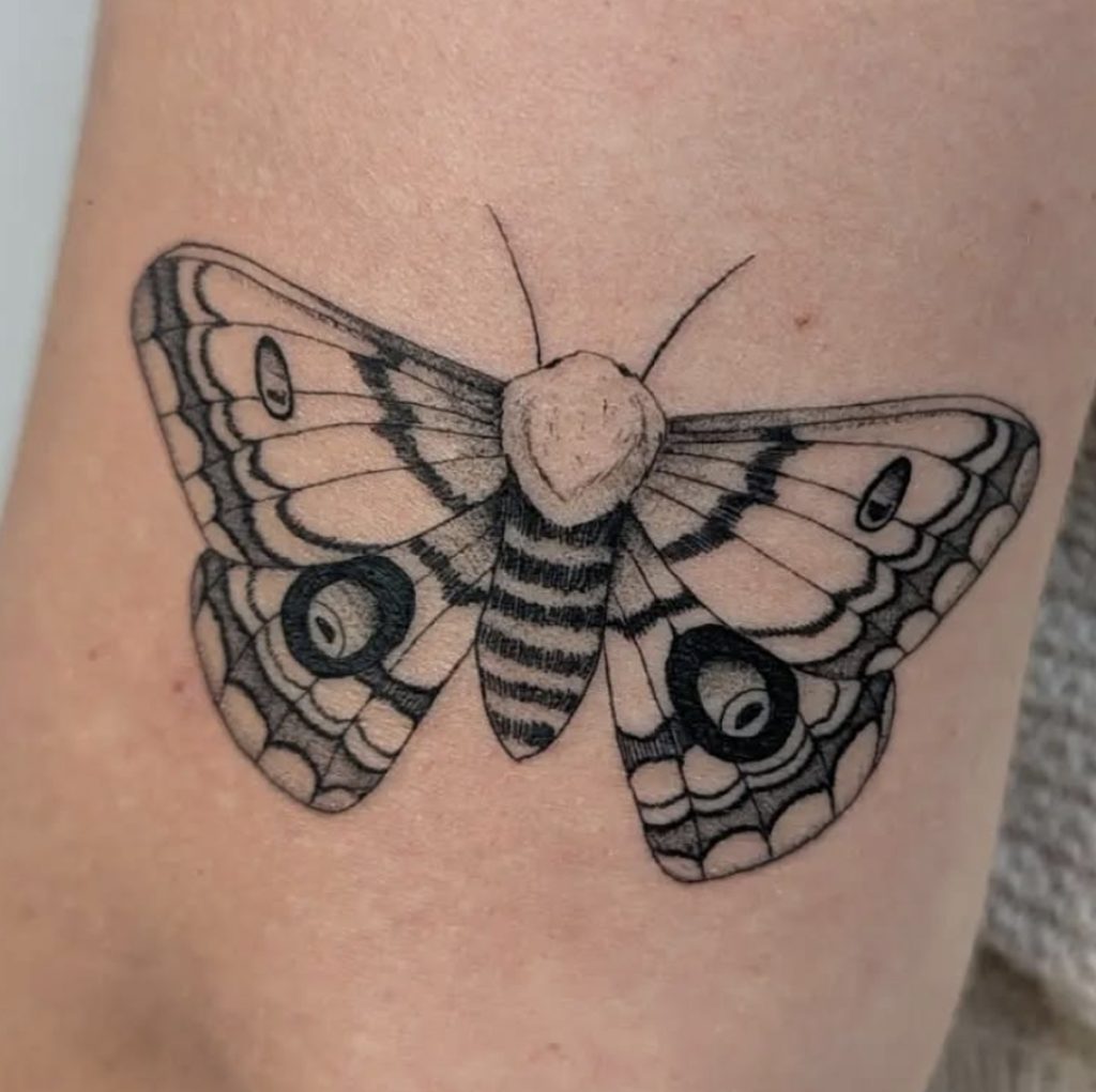 Read more about the article Lucky Leaf Tattoo