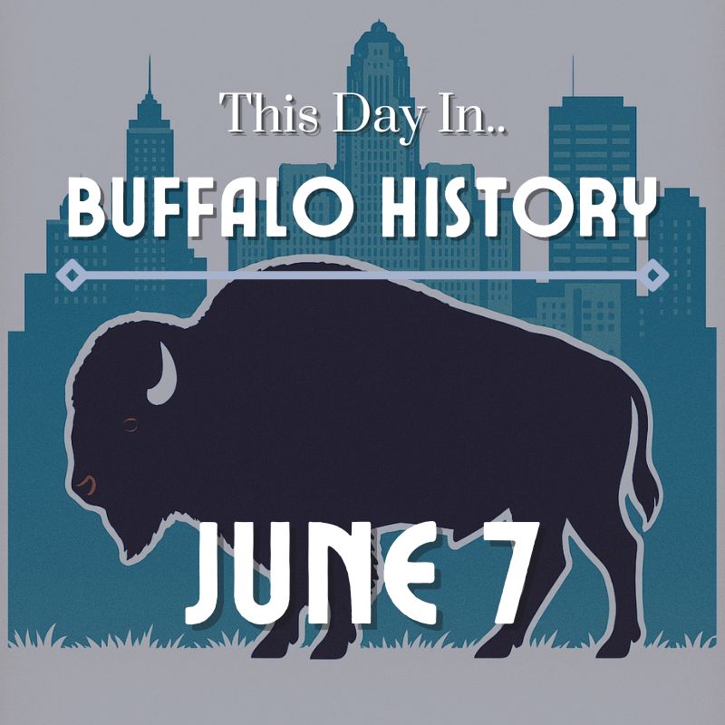 Read more about the article Chuck Berry performs at the former Palace Theater