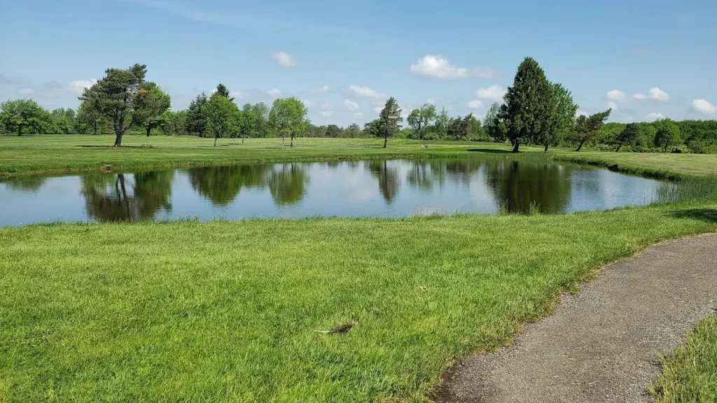 Read more about the article Holland Hills Country Club