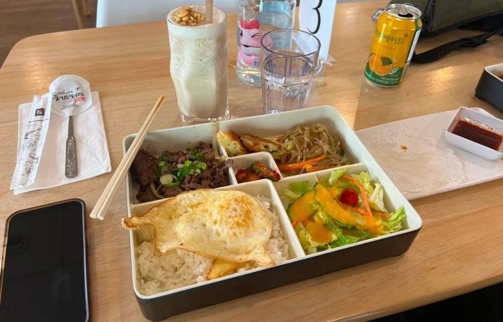 Read more about the article Dosiiloc Cafe Korean Kitchen