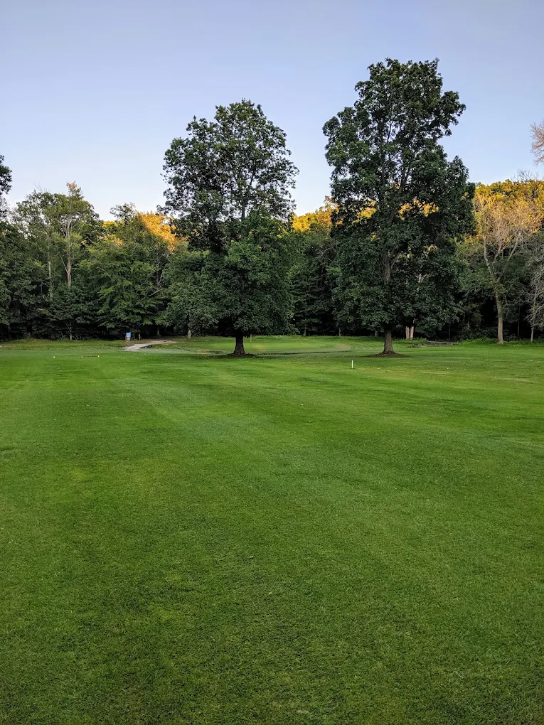 Read more about the article Grandview Bay Golf Course