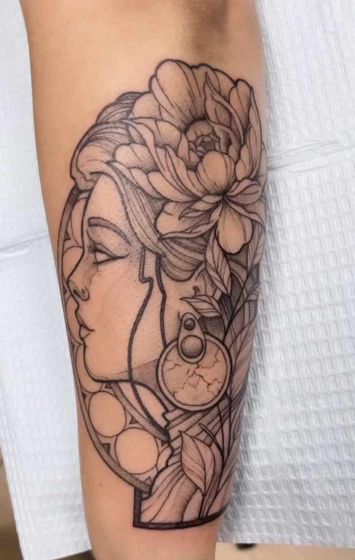 Red House Tattoo and Piercing